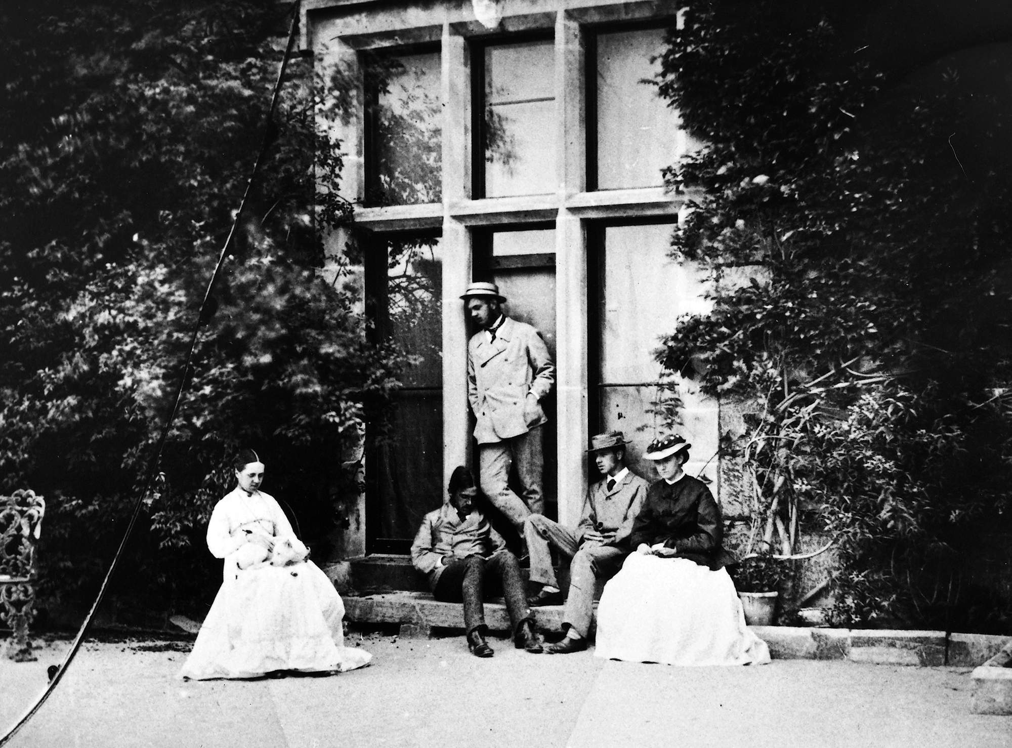 Darwin family at Caerdeon
